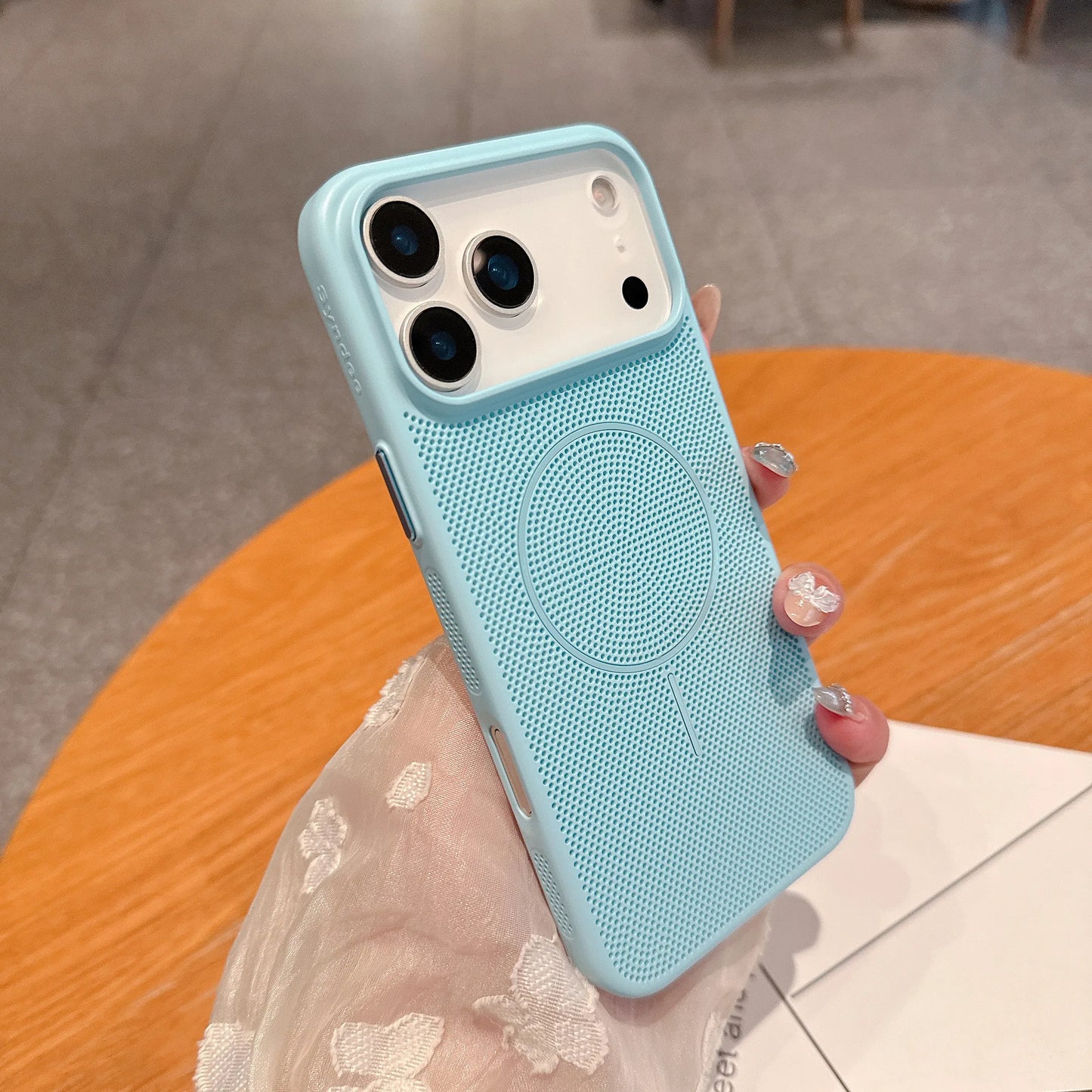 Cooling Heat Dissipation Mesh Magnetic Magsafe Case for Iphone 17 16 15 14 13 12 11 Pro Max plus 17 Air Wireless Charging Cover